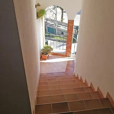 Managheri Wine Bar بيت ضيافة 3*