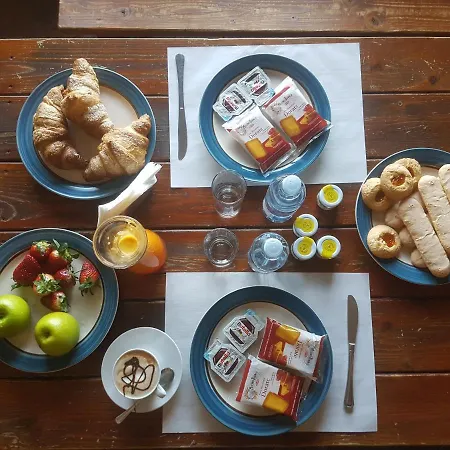 Managheri Wine Bar أوليينا